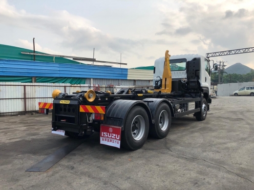 e9a94ba7-b9d0-4904-9018-f2ae7304467a